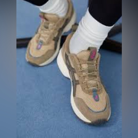 ASICS Gel-1090v2 NWT - Picture 8 of 8